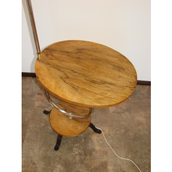 Lampa stojąca vintage z białym opalowym kloszem
